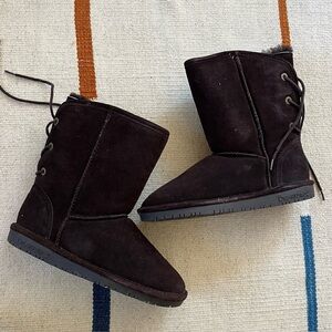 BearPaw chocolate brown shearling boots